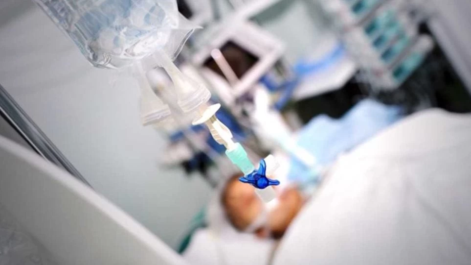 «Έμφραγμα» στις ΜΕΘ: Δεκάδες ασθενείς στην αναμονή – Υπουργείο Υγείας: «Διαχρονικό πρόβλημα»